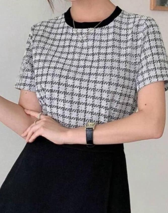 Round neck tee (grey)