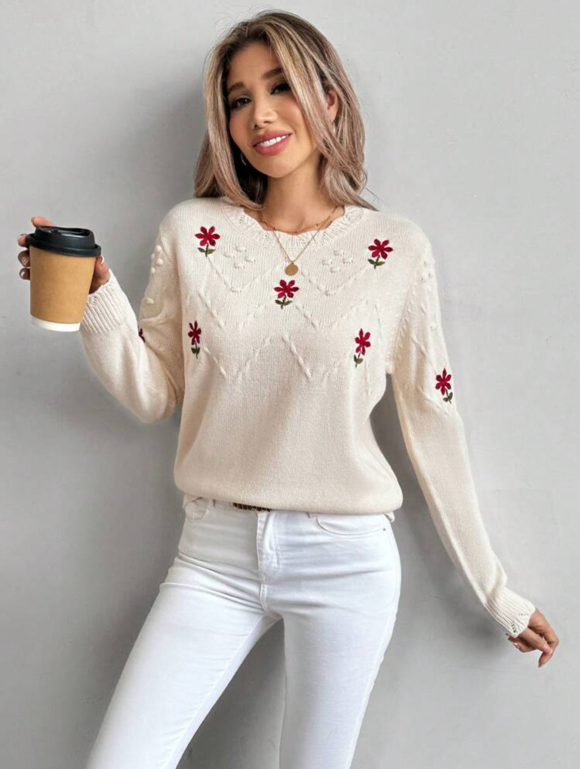 Pull ample décontracté avec broderie florale