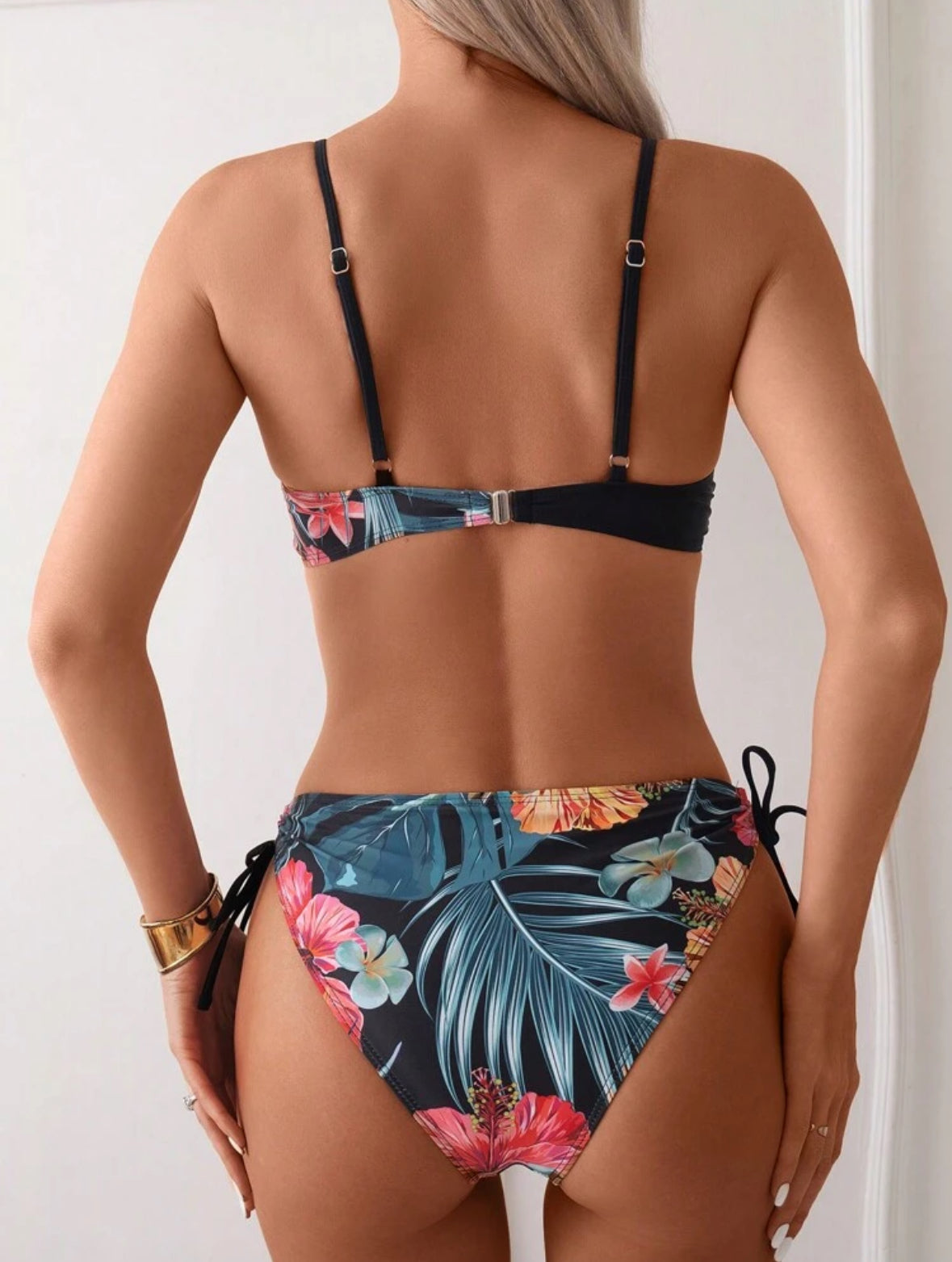 Bikini à croisillon
