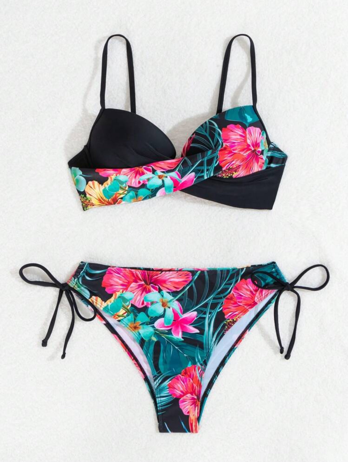 Bikini à croisillon