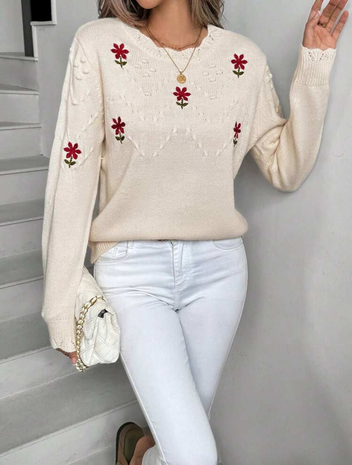 Pull ample décontracté avec broderie florale