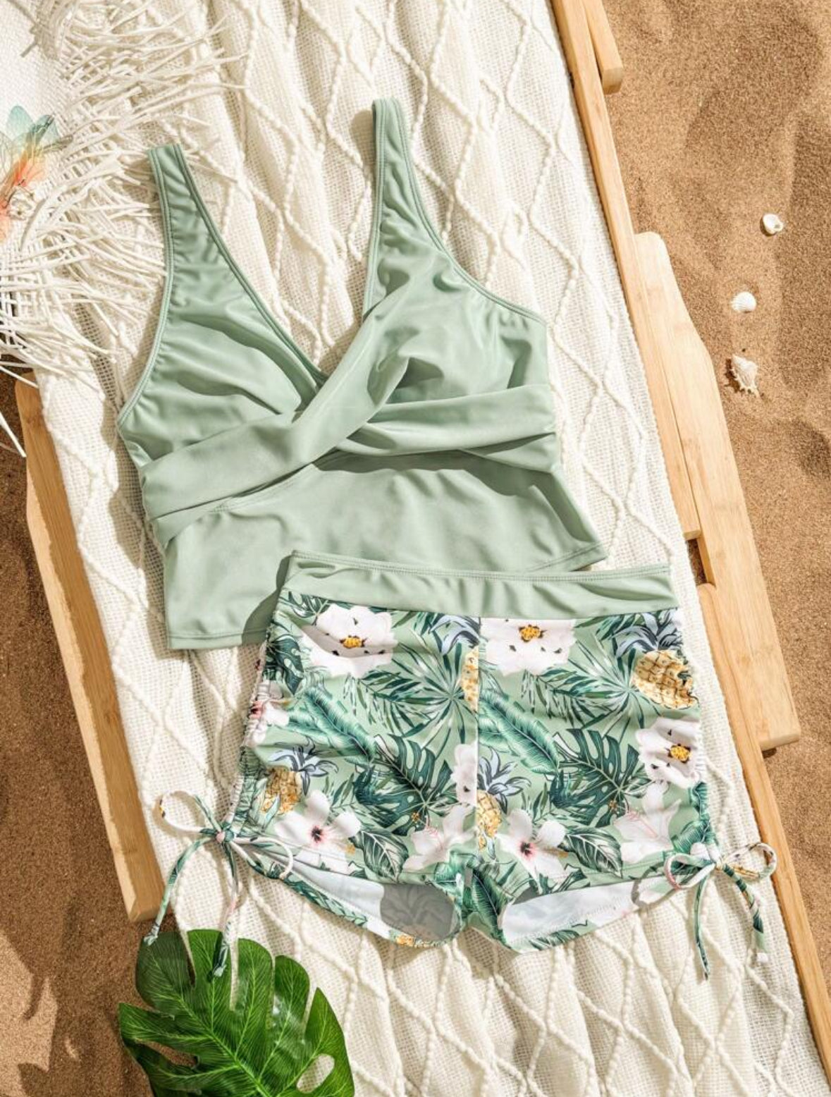 Tankini palm