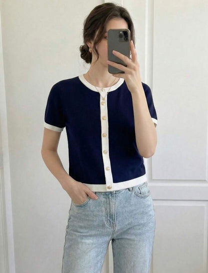 Pull court à boutons