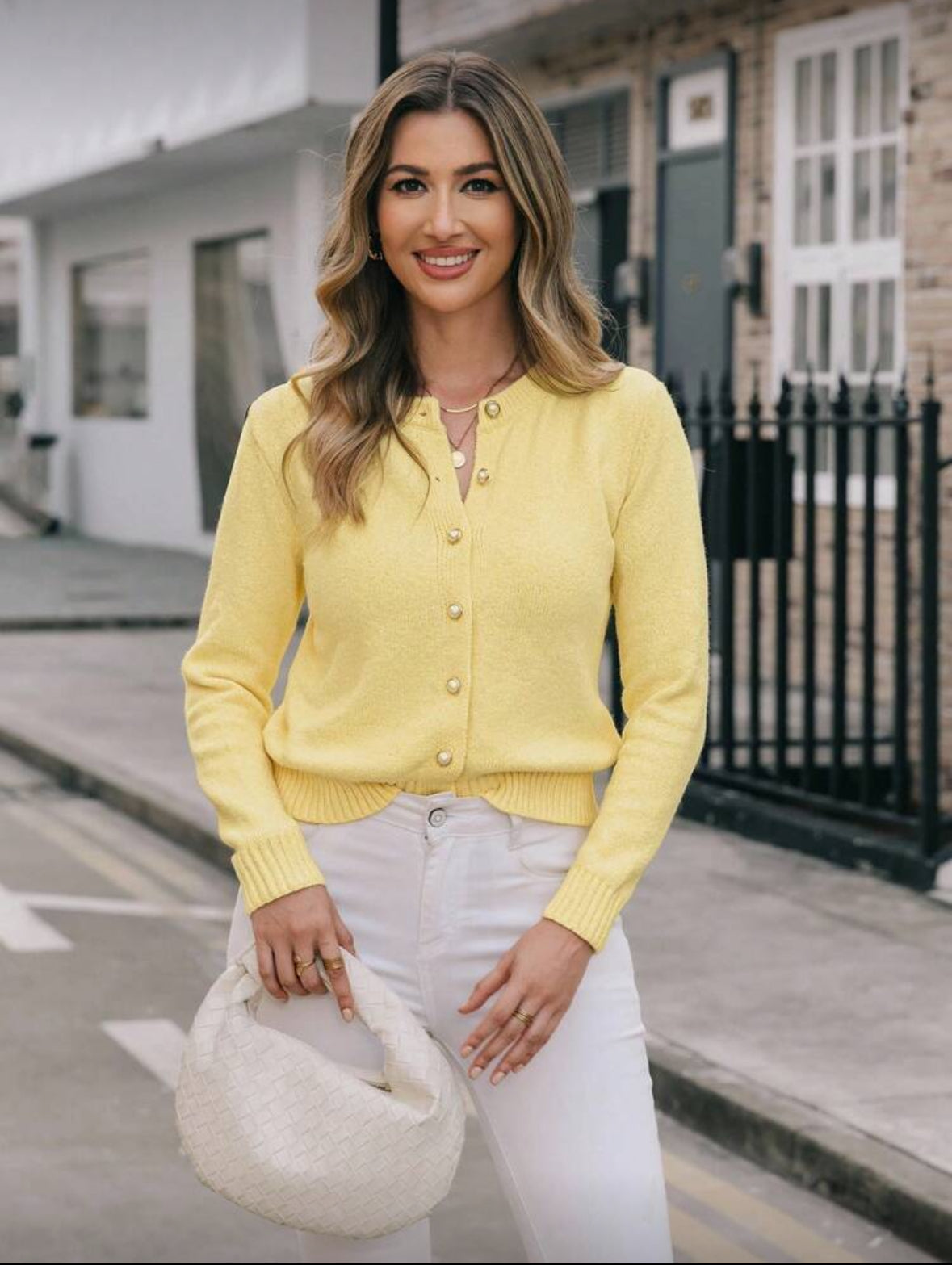 Cardigan minimaliste à col rond