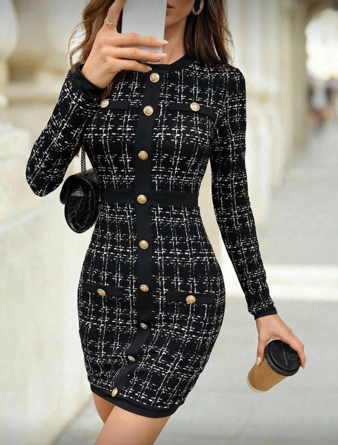 Robe à carreaux.