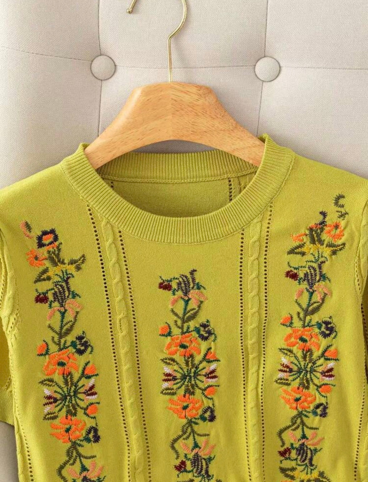 Top tricoté à manches bouffantes