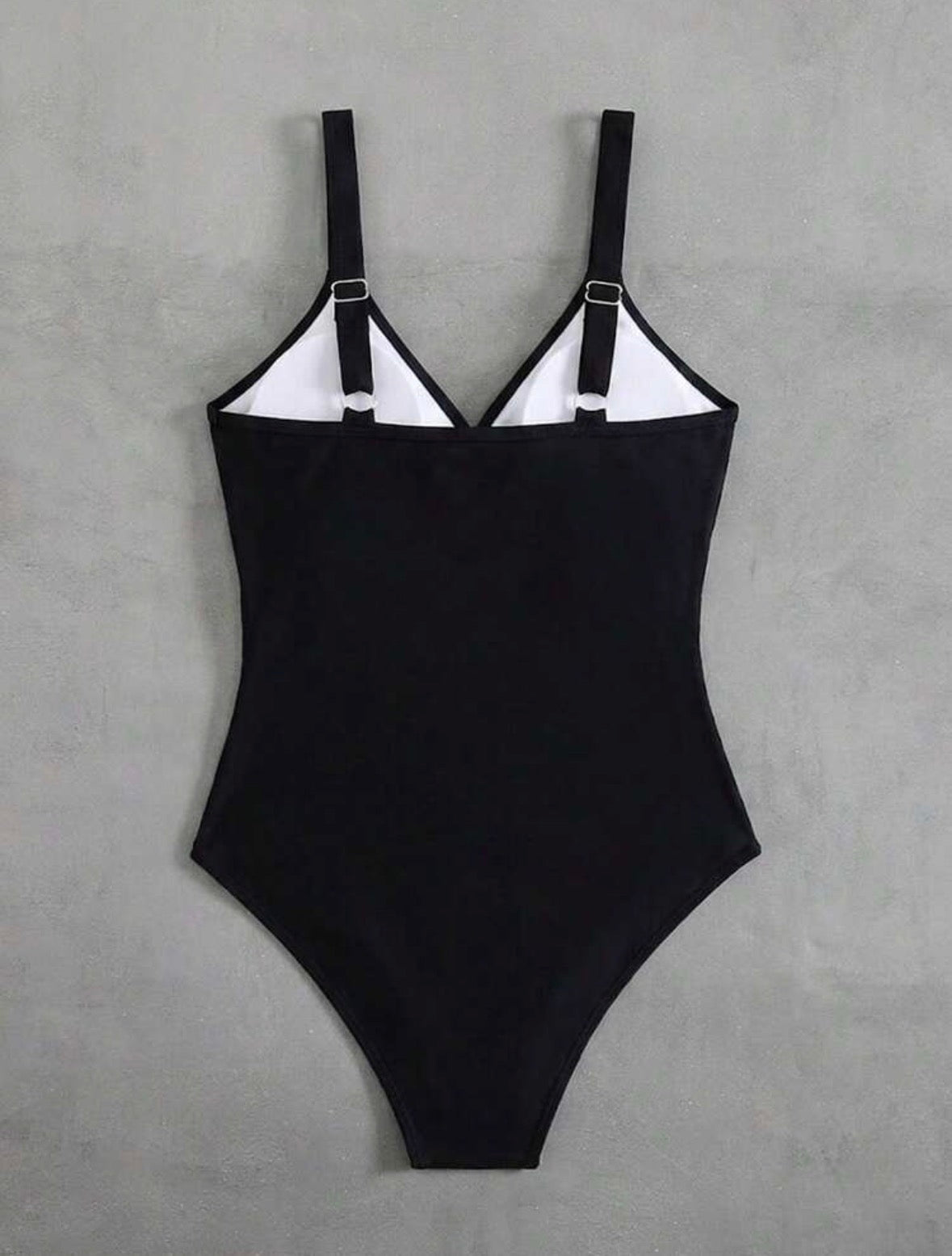 Criss-cross front (Black & white)