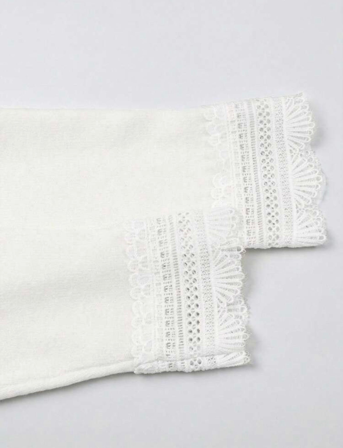 Cardigan - Bordure en dentelle