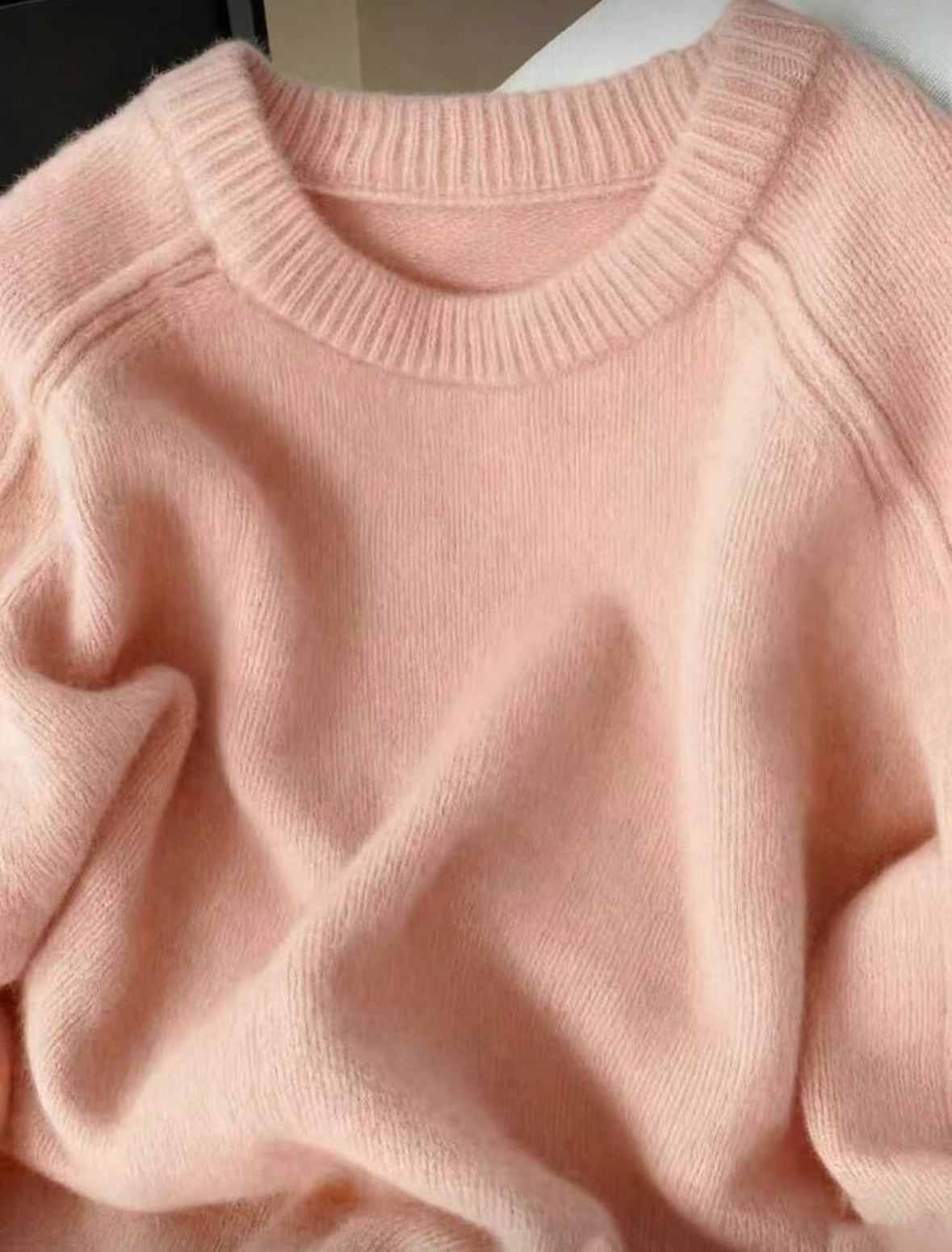 Pull tricoté à manches raglan