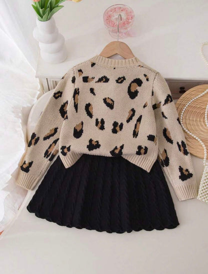 Ensemble poésie (Cardigan+Mini jupe)