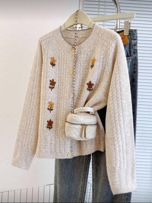 Cardigan brodé de fleurs